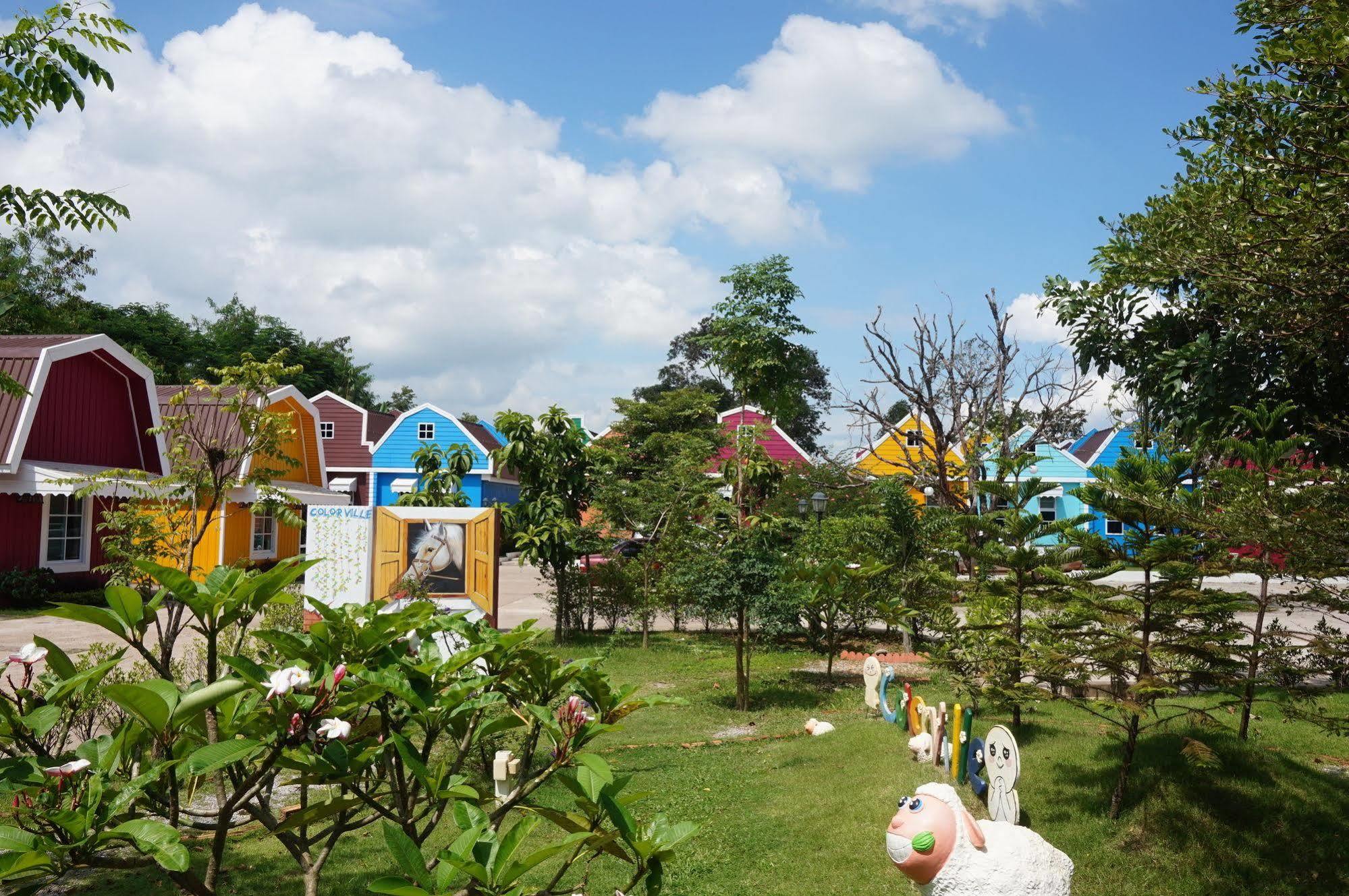 Color Ville Hotel Sha Certified Sakon Nakhon Eksteriør bilde