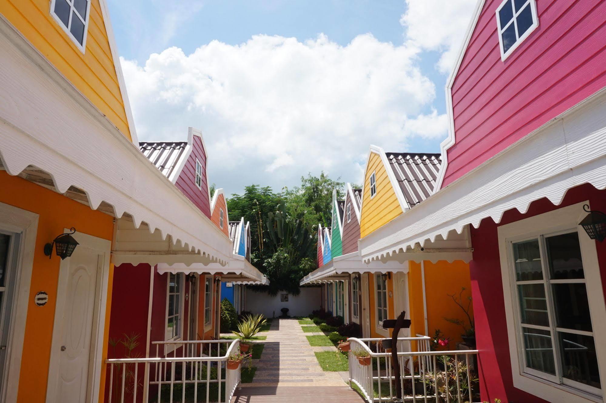 Color Ville Hotel Sha Certified Sakon Nakhon Eksteriør bilde