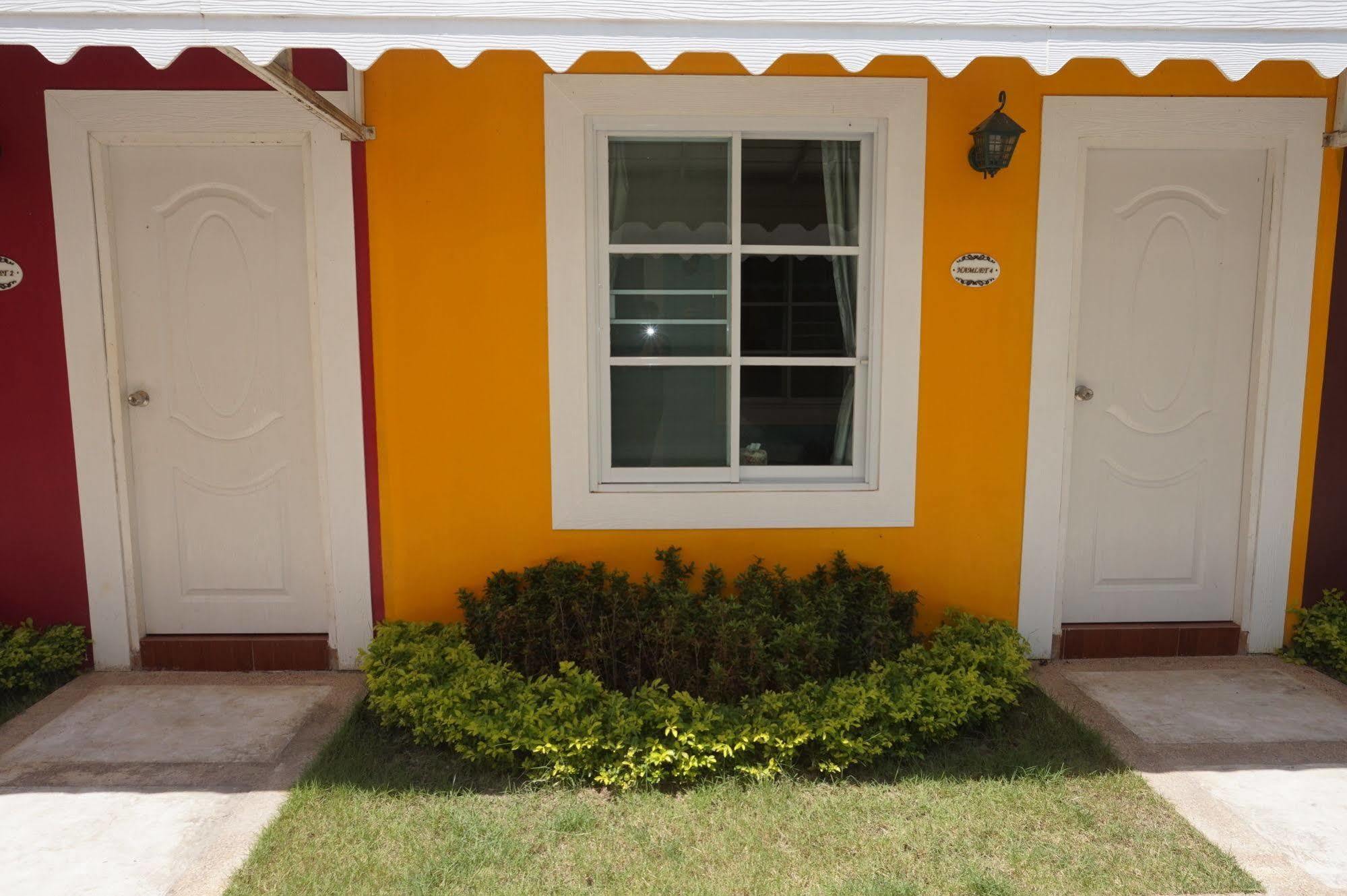 Color Ville Hotel Sha Certified Sakon Nakhon Eksteriør bilde