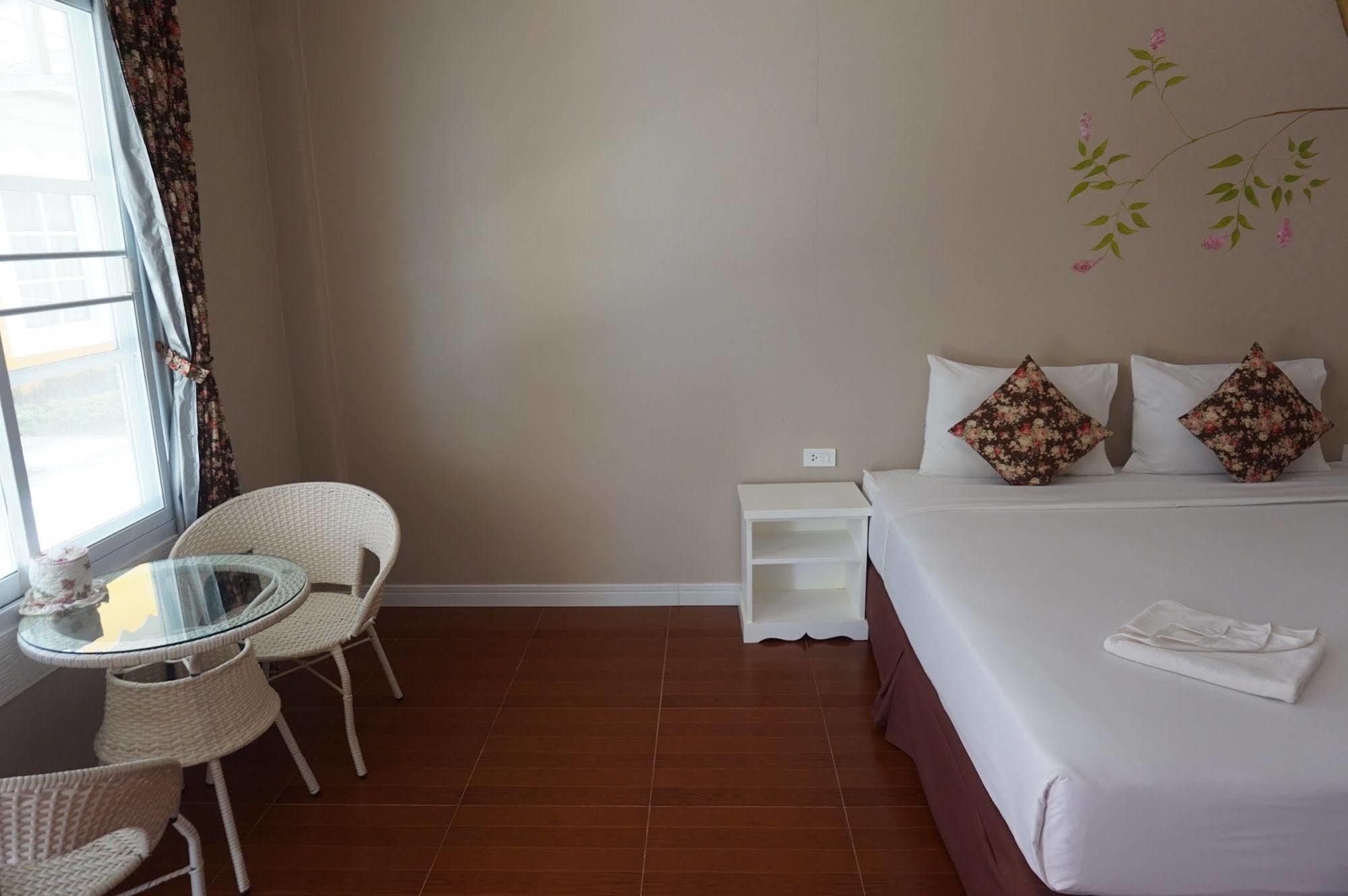 Color Ville Hotel Sha Certified Sakon Nakhon Eksteriør bilde